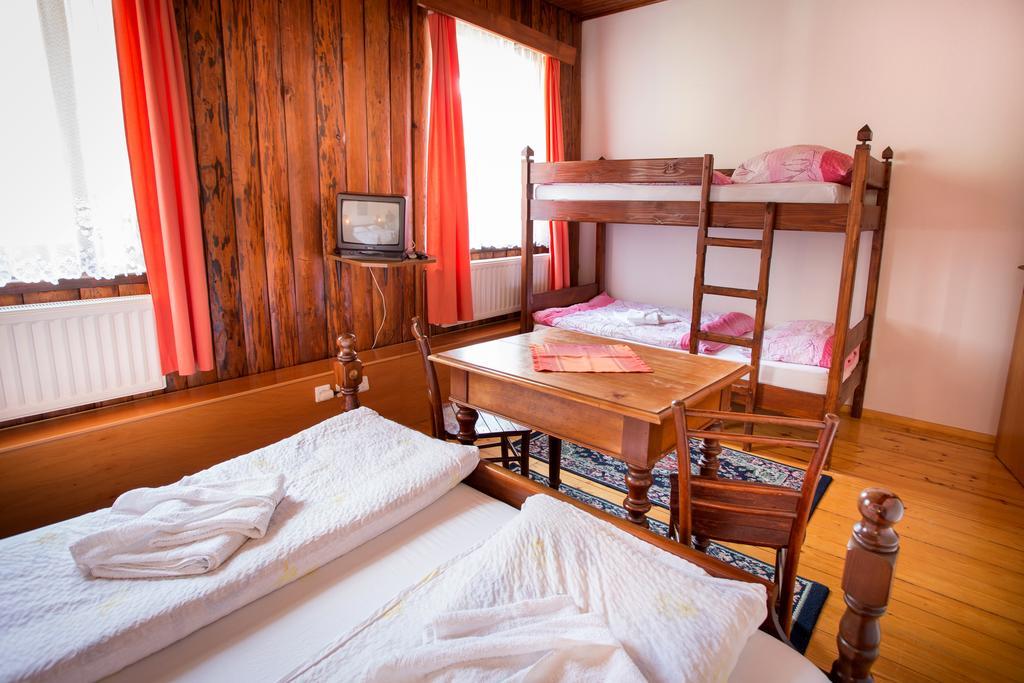 Guest House Gostisce Gacnk V Logu Cerkno Bilik gambar