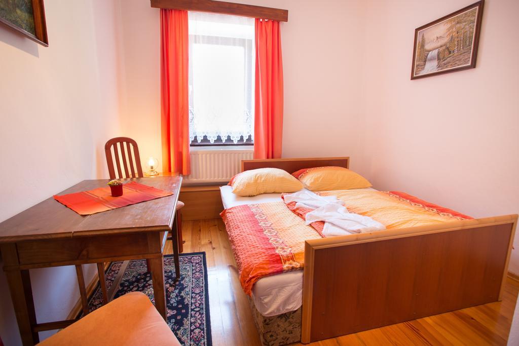 Guest House Gostisce Gacnk V Logu Cerkno Bilik gambar